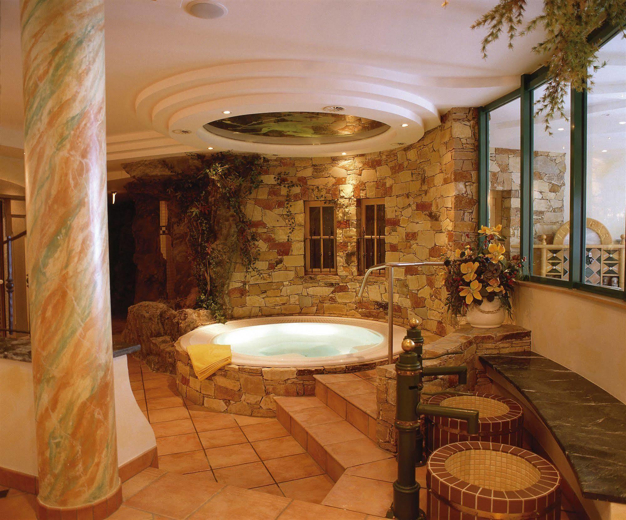 Hotel Samnaunerhof Vital-hotel 3*
