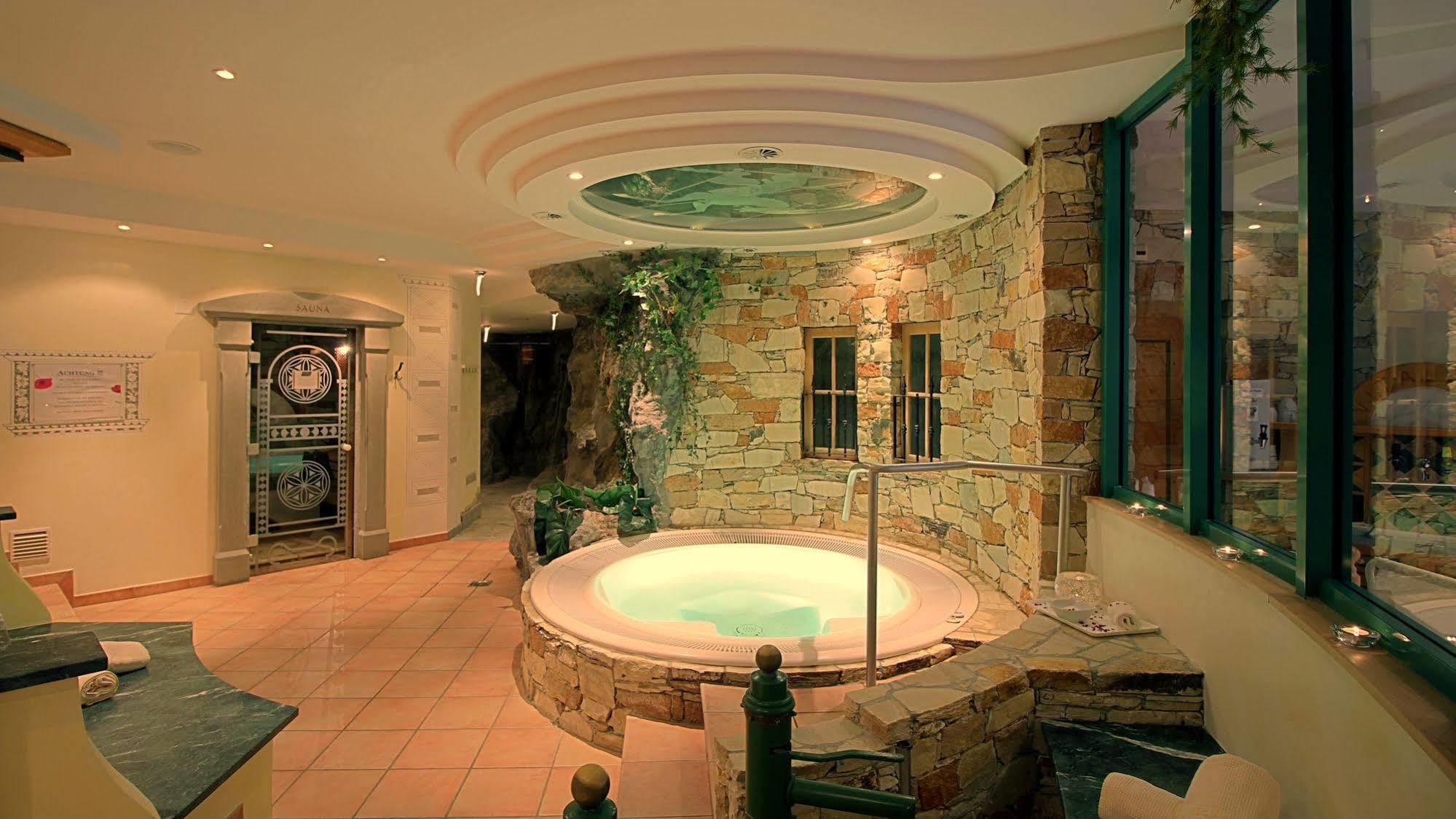 Samnaunerhof Vital-hotel Hotel